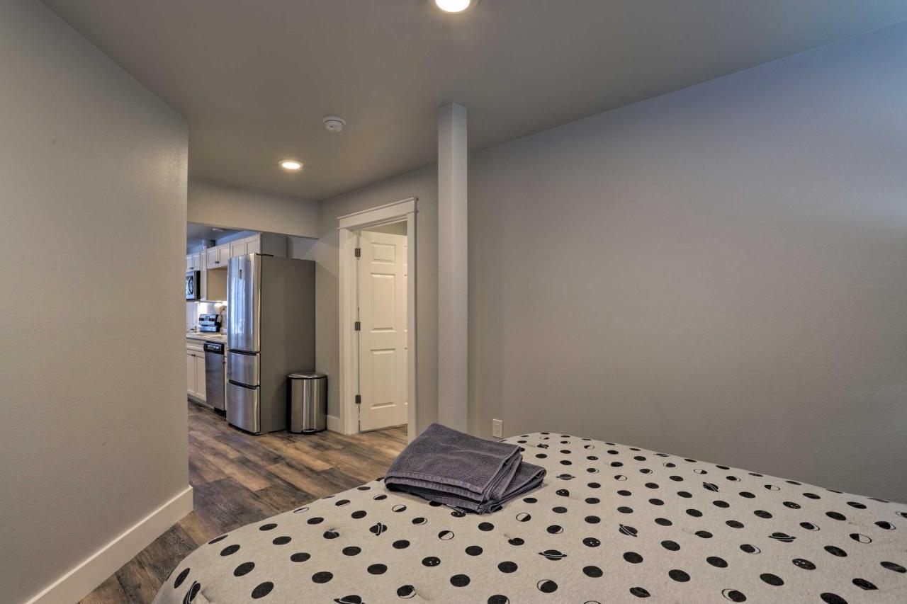 Modern Anchorage Getaway, Steps From Coastal Trail公寓 外观 照片