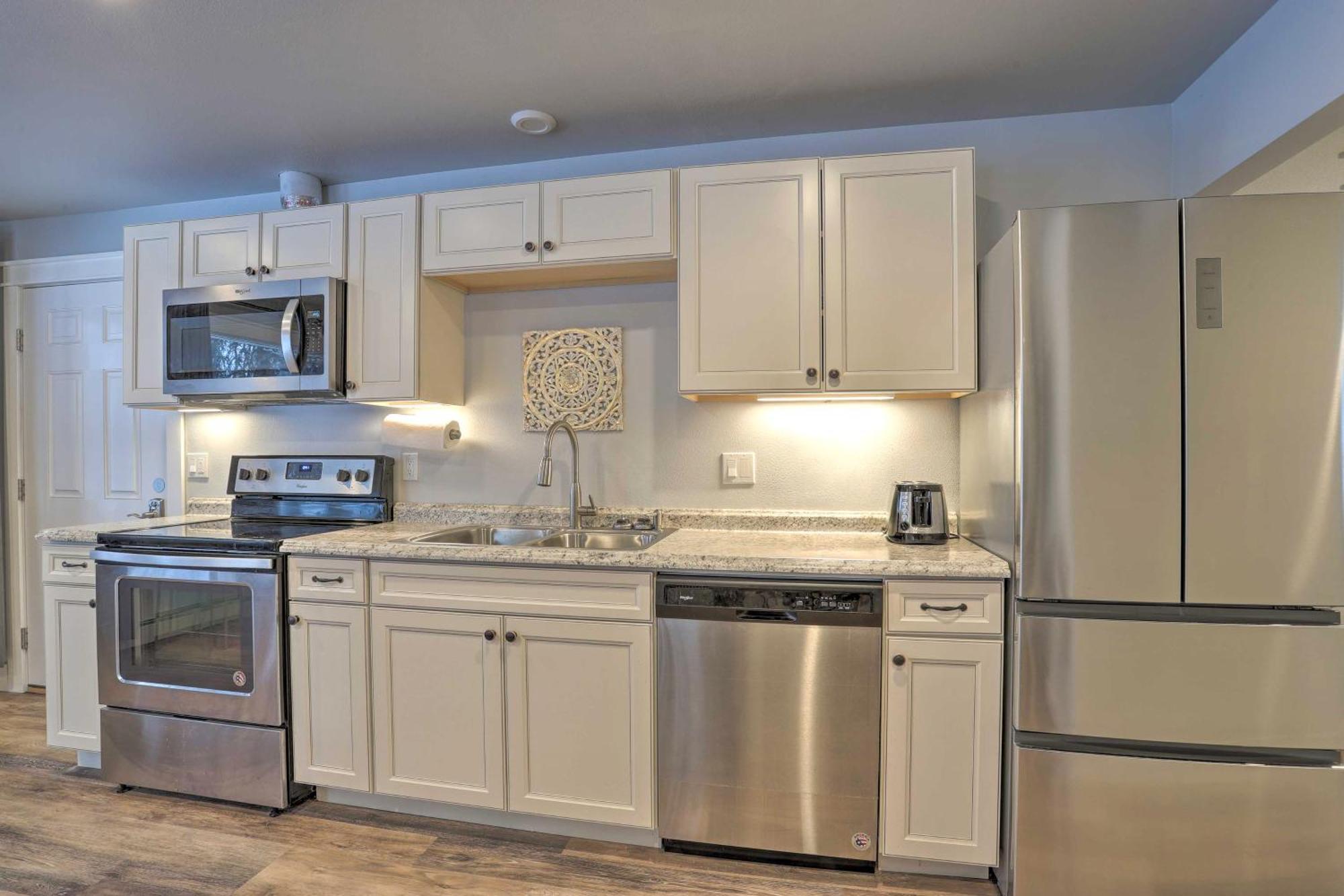 Modern Anchorage Getaway, Steps From Coastal Trail公寓 外观 照片
